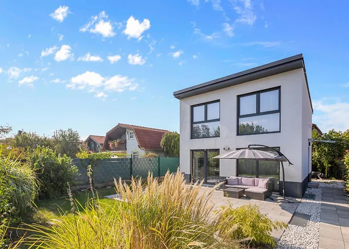 Vacation Home In Prater - Central, Garden And Sauna